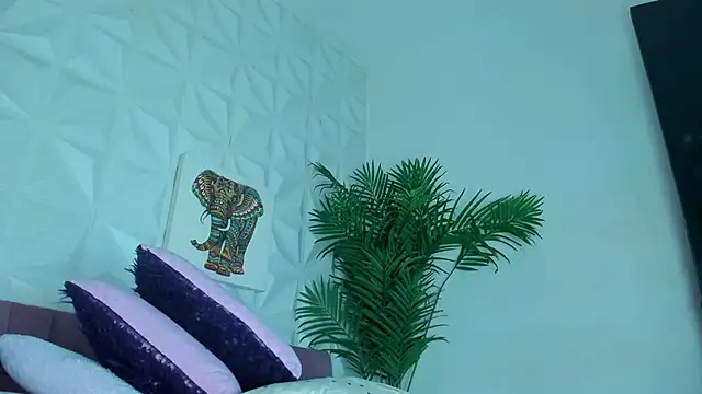 Snapshot of Hellen_Sky chatting on 05-20-26, 07:09 Hellen Sky online show from 05-20-26, 07:09