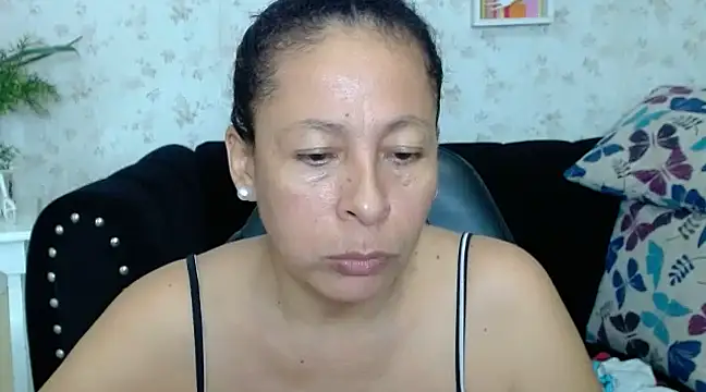 Snapshot of mature_martina chatting on 01-26-25, 02:14 mature martina online show from 01-26-25, 02:14