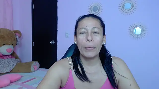 Snapshot of mature_martina chatting on 02-01-25, 05:49 mature martina online show from 02-01-25, 05:49
