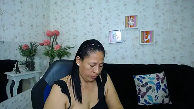 Snapshot of mature_martina chatting on 02-09-25, 08:54 mature martina online show from 02-09-25, 08:54