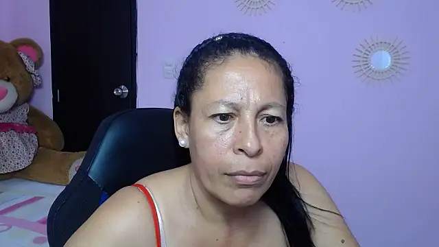 Snapshot of mature_martina chatting on 02-10-25, 10:30 mature martina online show from 02-10-25, 10:30