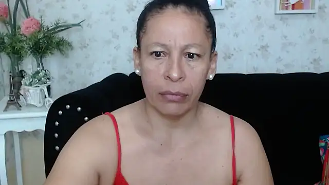 Snapshot of mature_martina chatting on 02-22-25, 05:23 mature martina online show from 02-22-25, 05:23