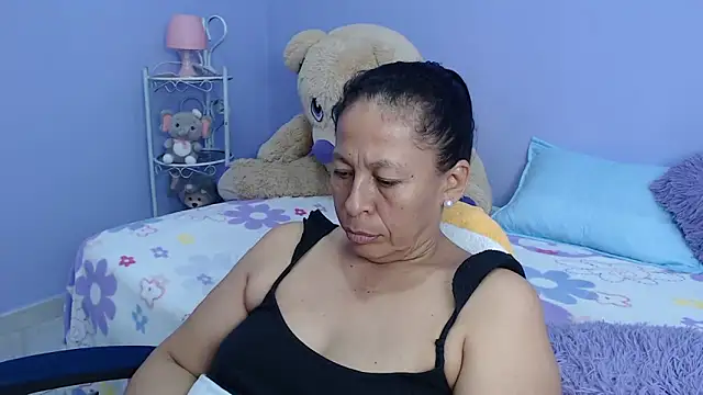 Snapshot of mature_martina chatting on 02-23-25, 04:50 mature martina online show from 02-23-25, 04:50