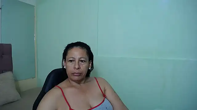 Snapshot of mature_martina chatting on 03-01-25, 02:26 mature martina online show from 03-01-25, 02:26