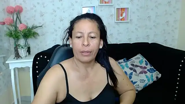Snapshot of mature_martina chatting on 03-04-25, 06:58 mature martina online show from 03-04-25, 06:58