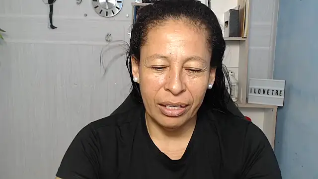 Snapshot of mature_martina chatting on 03-06-25, 10:58 mature martina online show from 03-06-25, 10:58