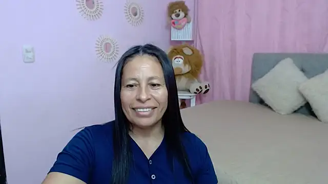 Snapshot of mature_martina chatting on 10-03-25, 01:13 mature martina online show from 10-03-25, 01:13