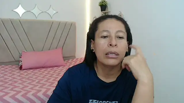 mature martina online show from 04-21-26, 10:34