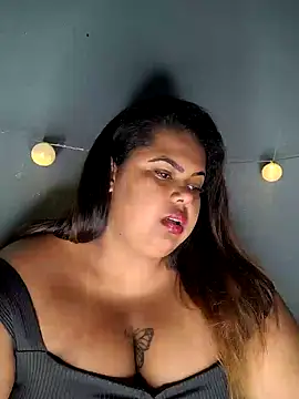 Snapshot of biancabombombbw chatting on 01-31-25, 02:15 biancabombombbw online show from 01-31-25, 02:15