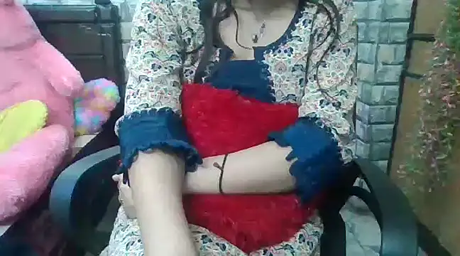 Snapshot of Sexy_iknoor chatting on 01-19-25, 11:01 Sexy iknoor online show from 01-19-25, 11:01