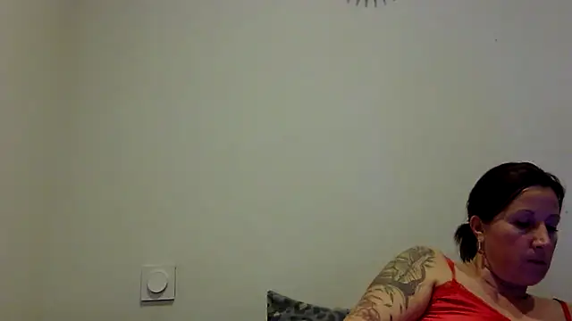 feline27 online show from 11-07-25, 10:21