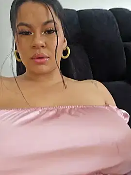 Snapshot of Margaret_Saunders chatting on 02-15-25, 03:39 Margaret Saunders online show from 02-15-25, 03:39