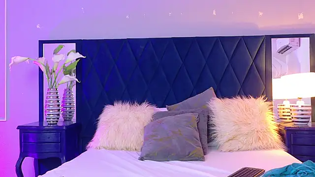 Margaret Saunders online show from 12-19-25, 07:43