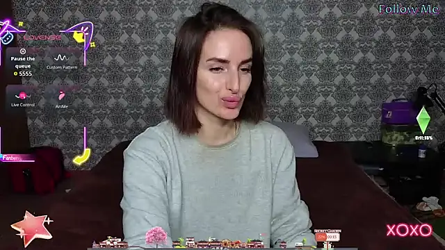 xx adrihanna xx online show from 10-10-25, 03:22