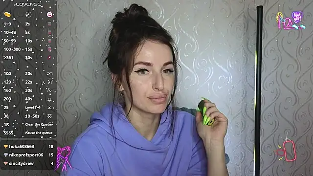 Snapshot of xx_adrihanna_xx chatting on 05-12-26, 06:05 xx adrihanna xx online show from 05-12-26, 06:05