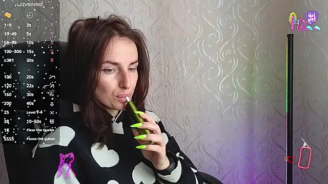 Snapshot of xx_adrihanna_xx chatting on 05-18-26, 06:19 xx adrihanna xx online show from 05-18-26, 06:19