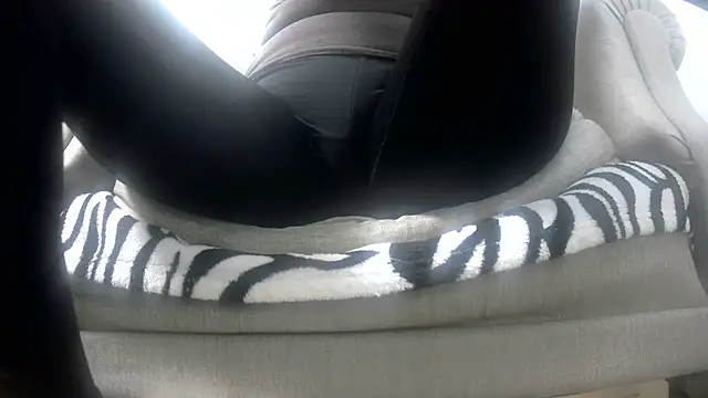 Snapshot of Web_Lady chatting on 03-16-25, 03:17 Web Lady online show from 03-16-25, 03:17