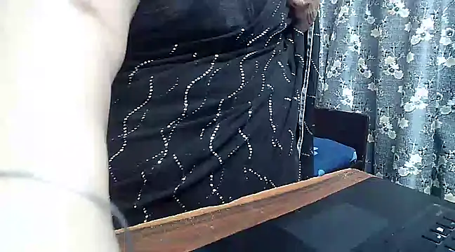 Snapshot of Sexy_raman_ chatting on 01-17-25, 05:21 Sexy raman online show from 01-17-25, 05:21