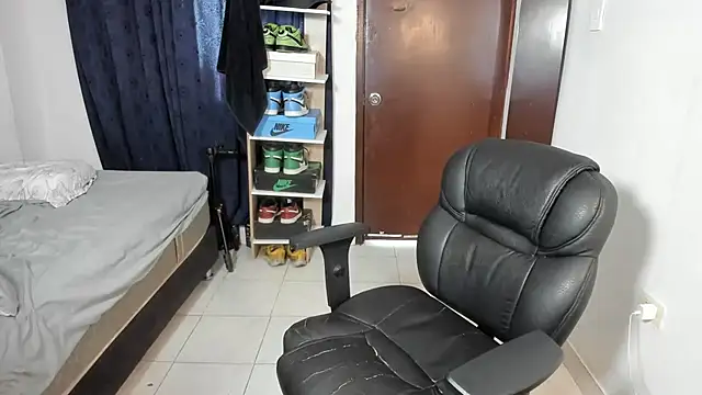 imtonny19 online show from 06-09-26, 03:34