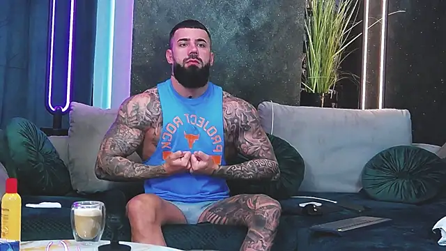 masterkingofmusclee online show from 01-10-25, 06:31