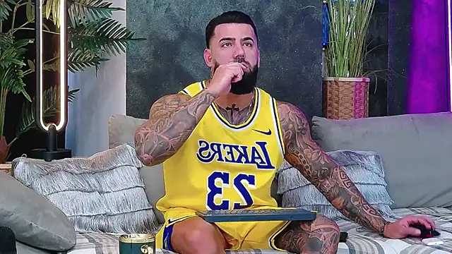 masterkingofmusclee online show from 11-08-25, 09:31