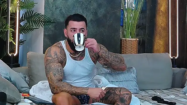 masterkingofmusclee online show from 11-13-25, 09:08