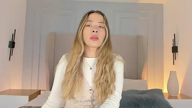 chloe d online show from 04-17-26, 12:19