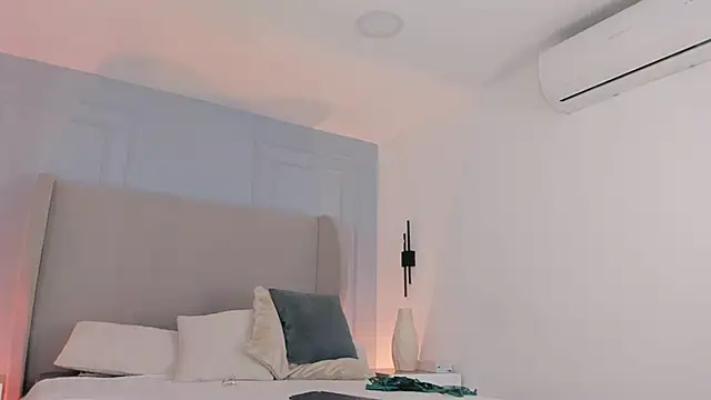 chloe d online show from 06-07-26, 12:31