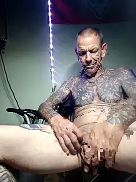 deepstroker42071 online show from 10-13-25, 06:13