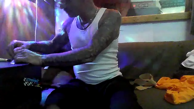 Snapshot of deepstroker42071 chatting on 04-09-26, 09:47 deepstroker42071 online show from 04-09-26, 09:47