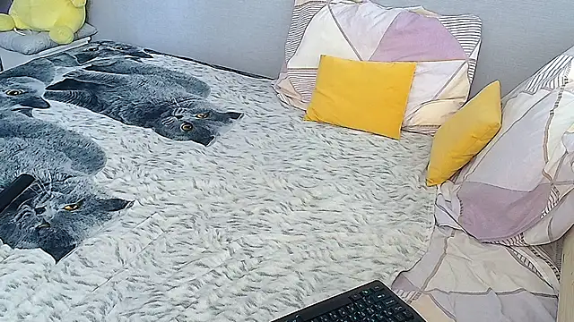 KathrineBerry online show from 03-01-25, 04:37