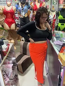 ROSALIALUCY online show from 01-14-25, 04:40