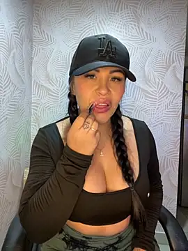 sexyyykloee online show from 10-21-25, 02:56