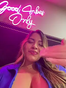 sexyyykloee online show from 06-22-26, 03:25