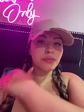 sexyyykloee online show from 06-25-26, 03:50