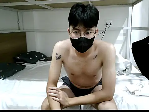 Gwencloudy online show from 11-04-25, 03:00