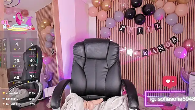 sofiah  online show from 11-16-25, 06:24