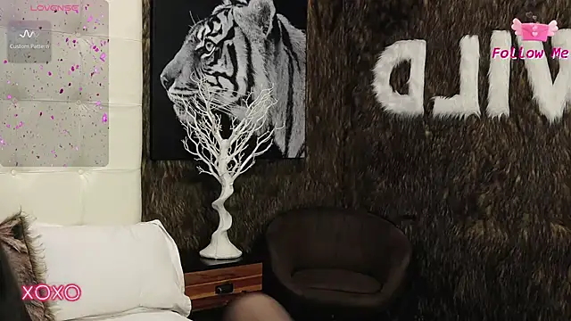 LaraKent online show from 02-16-25, 06:21