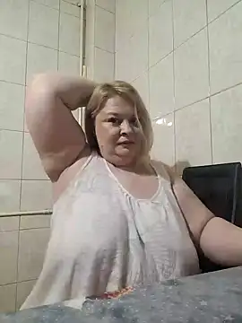 Snapshot of AriannaMilf chatting on 01-19-25, 12:38 AriannaMilf online show from 01-19-25, 12:38