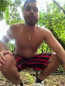 Snapshot of Juan_Castano chatting on 01-05-25, 09:47 Juan Castano online show from 01-05-25, 09:47