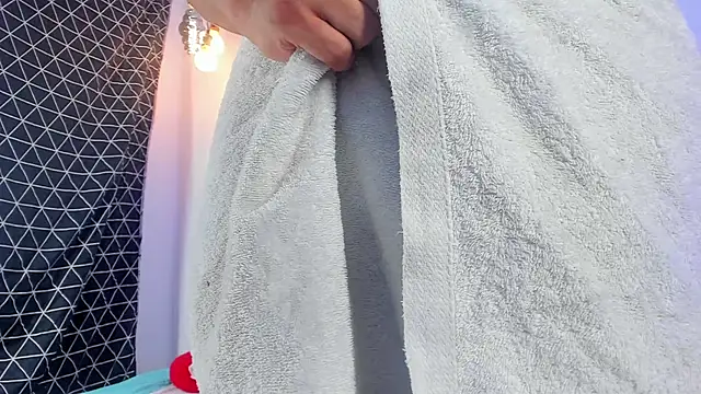 Snapshot of Juan_Castano chatting on 03-20-25, 07:14 Juan Castano online show from 03-20-25, 07:14