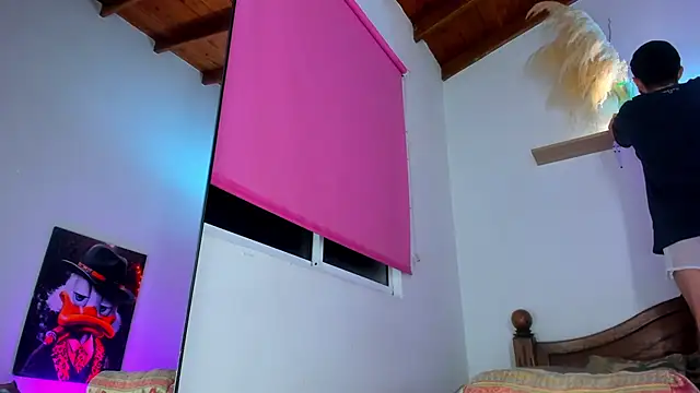 Snapshot of Juan_Castano chatting on 10-16-25, 06:14 Juan Castano online show from 10-16-25, 06:14