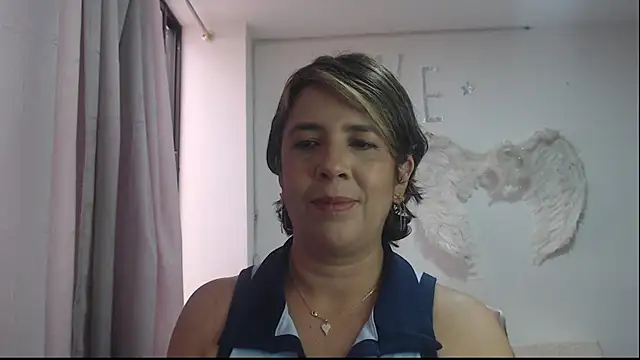 Victoria meester online show from 09-25-25, 02:54