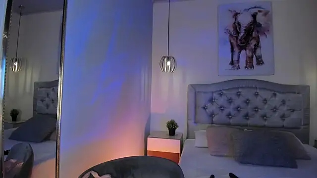 ayshel   online show from 12-17-25, 11:00