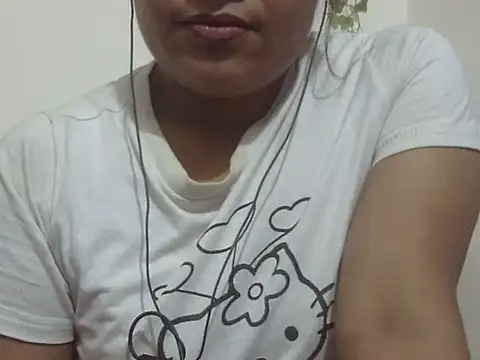 Snapshot of shekira99 chatting on 06-26-26, 05:17 shekira99 online show from 06-26-26, 05:17