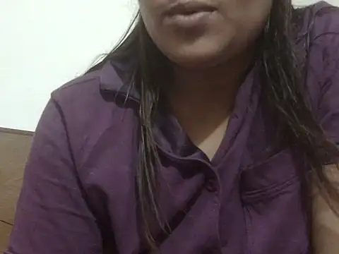 Snapshot of shekira99 chatting on 06-30-26, 02:40 shekira99 online show from 06-30-26, 02:40