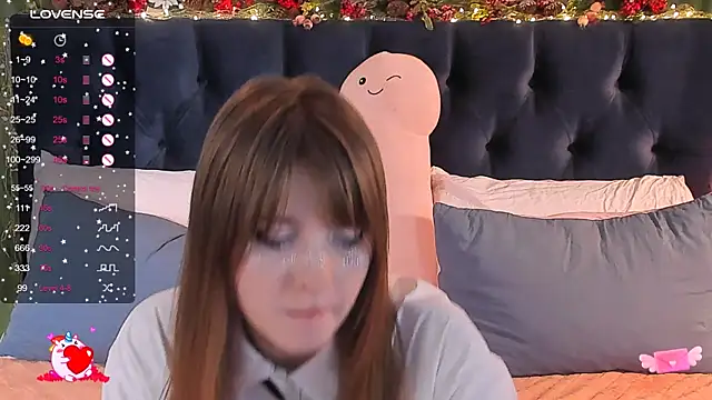 Snapshot of AliceLanley chatting on 01-17-25, 03:22 AliceLanley online show from 01-17-25, 03:22