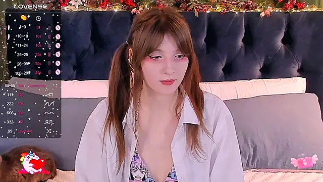 Snapshot of AliceLanley chatting on 01-29-25, 11:20 AliceLanley online show from 01-29-25, 11:20