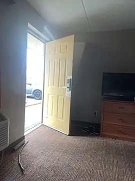 Stressreliever82 online show from 04-16-26, 04:19