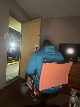 Stressreliever82 online show from 04-21-26, 09:59